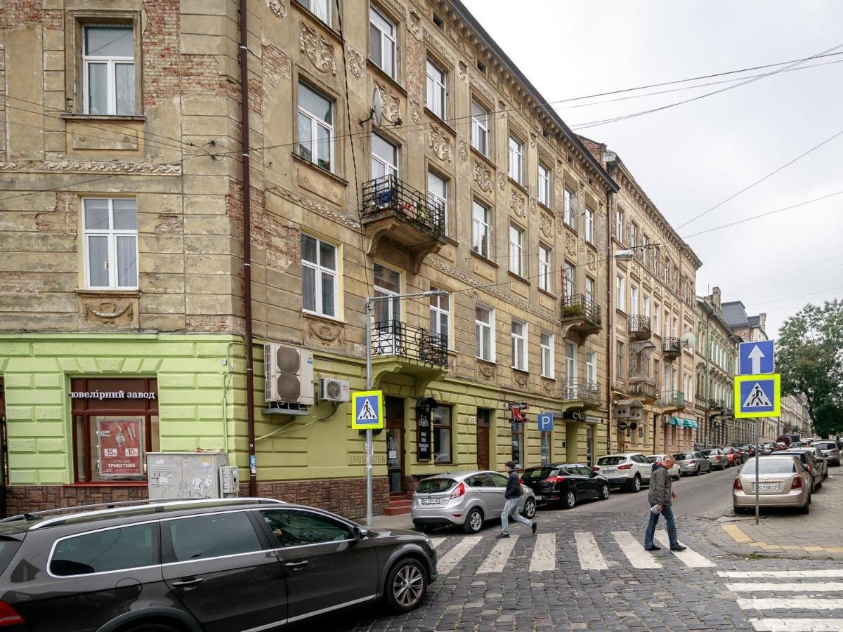 Golden Violin ! Apartments Lviv T Dış mekan fotoğraf