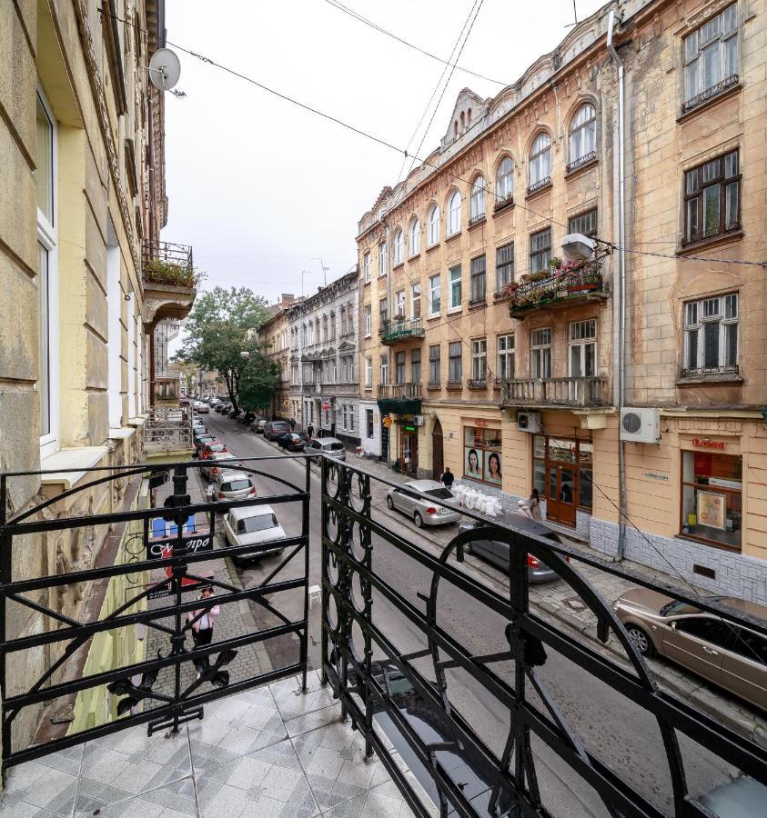 Golden Violin ! Apartments Lviv T Dış mekan fotoğraf