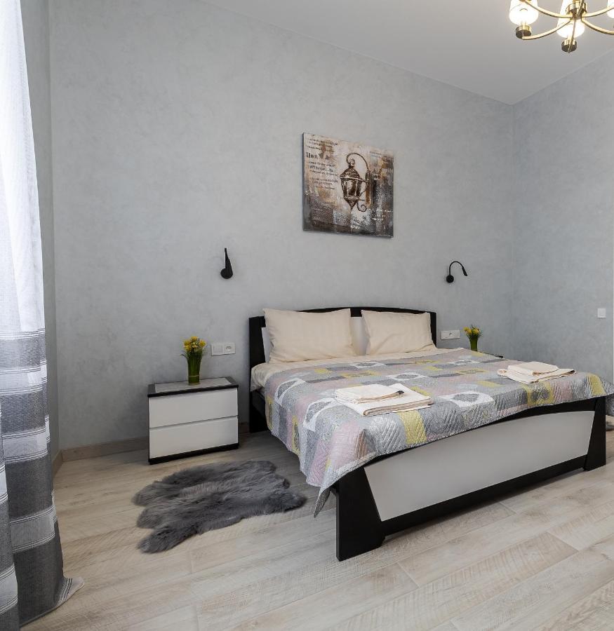 Golden Violin ! Apartments Lviv T Dış mekan fotoğraf