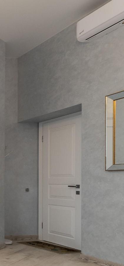 Golden Violin ! Apartments Lviv T Dış mekan fotoğraf